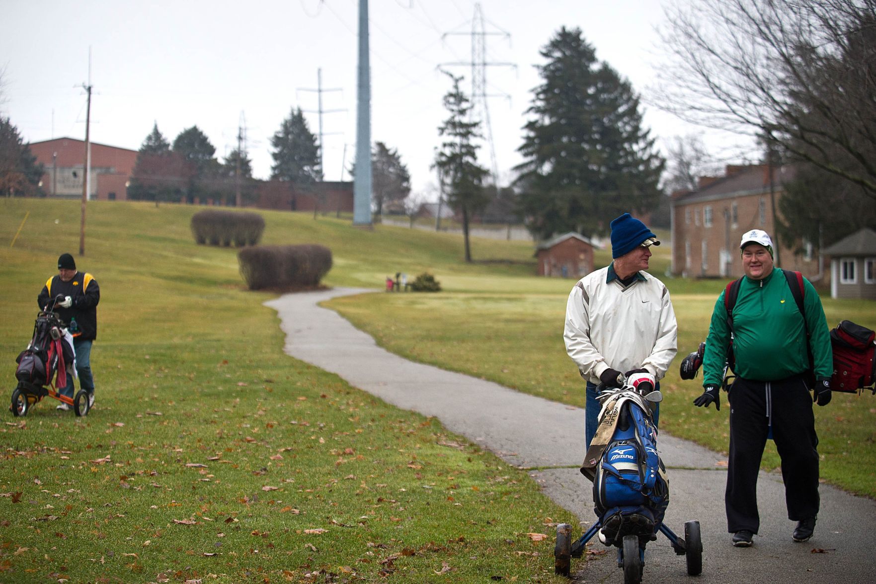 Score a hole-in-one with the Fore Fun Golf League in Bloomington!